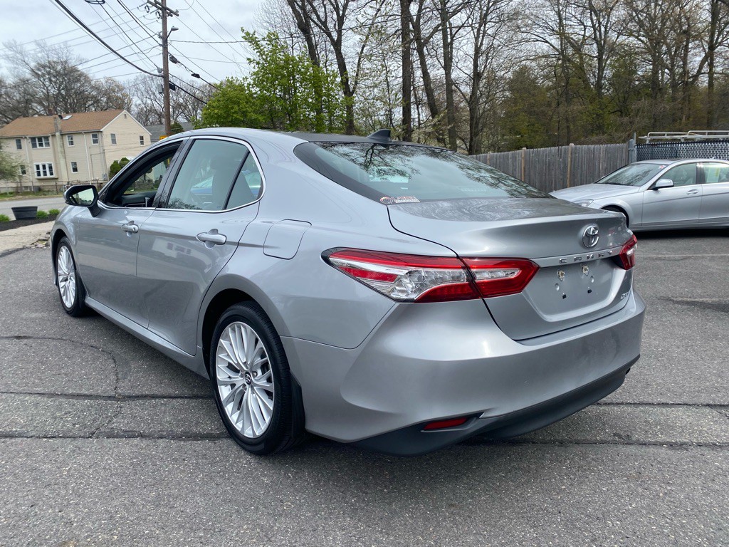 2020 Toyota Camry Image 5