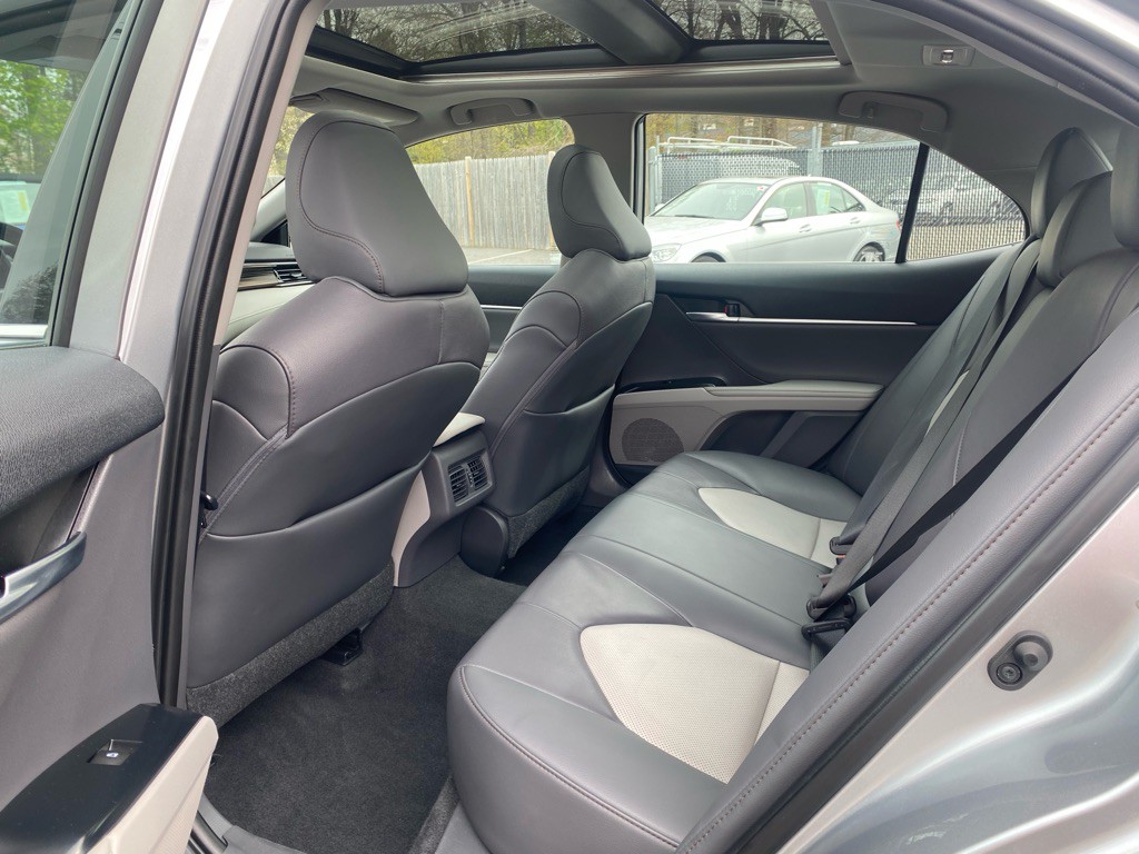 2020 Toyota Camry Image 23