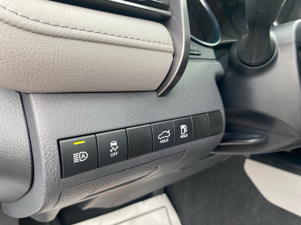 2020 Toyota Camry Image 26