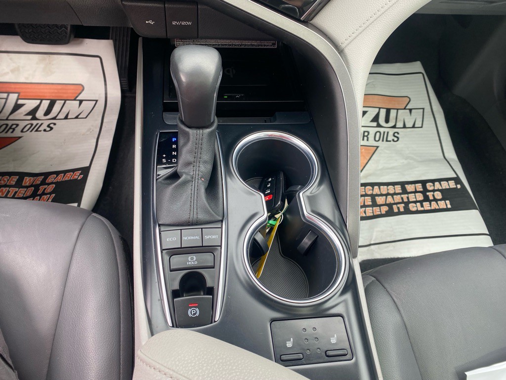 2020 Toyota Camry Image 38