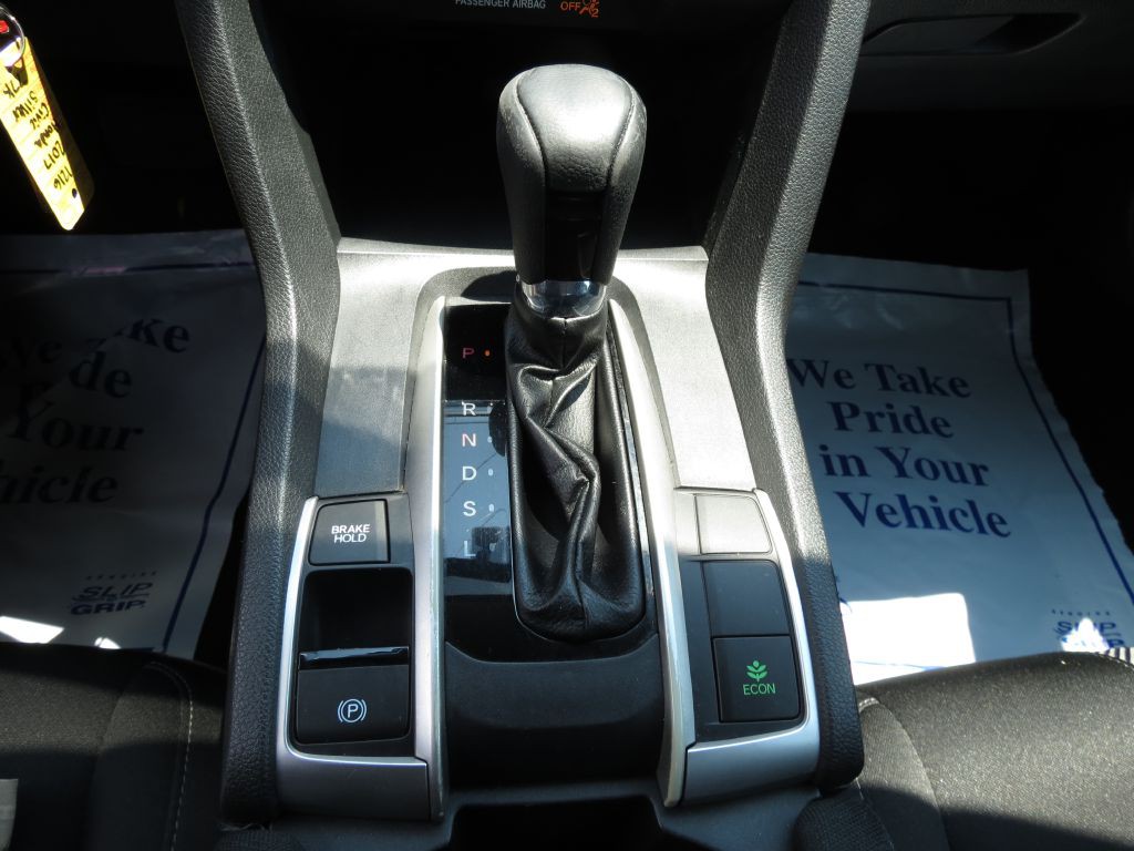 2017 Honda Civic Image 30