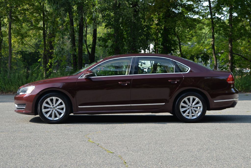 2012 Volkswagen Passat Image 3