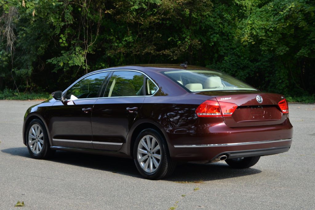 2012 Volkswagen Passat Image 4