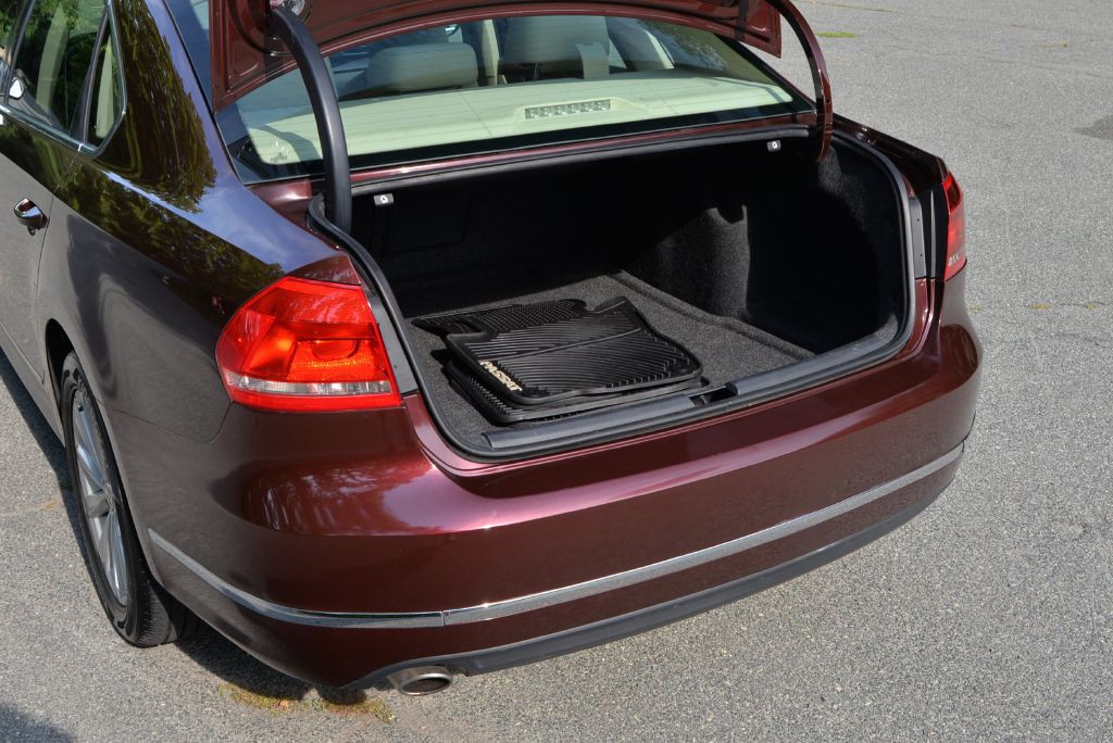 2012 Volkswagen Passat Image 5