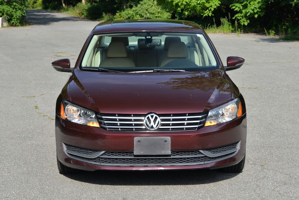 2012 Volkswagen Passat Image 8