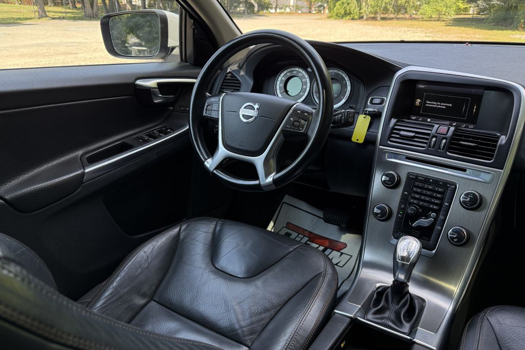 2013 Volvo XC60 Image 24