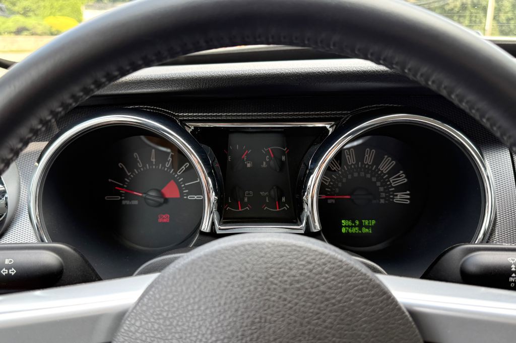 2007 Ford Mustang Image 40