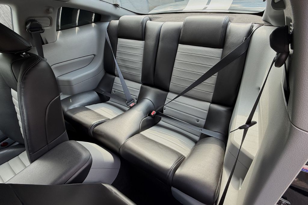 2007 Ford Mustang Image 45