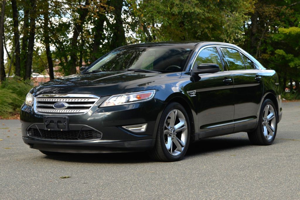 2010 Ford Taurus Image 4