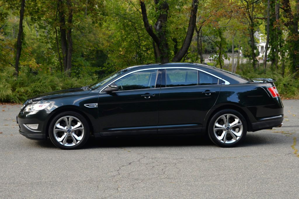 2010 Ford Taurus Image 6