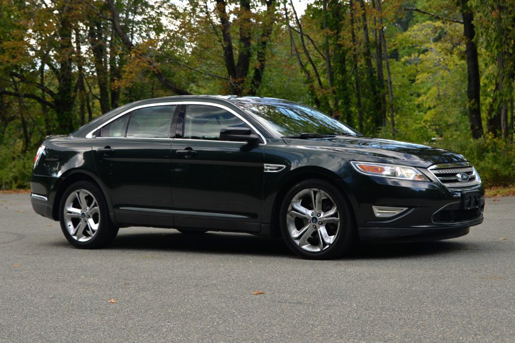 2010 Ford Taurus Image 14