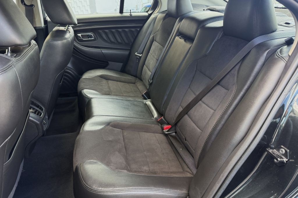 2010 Ford Taurus Image 26