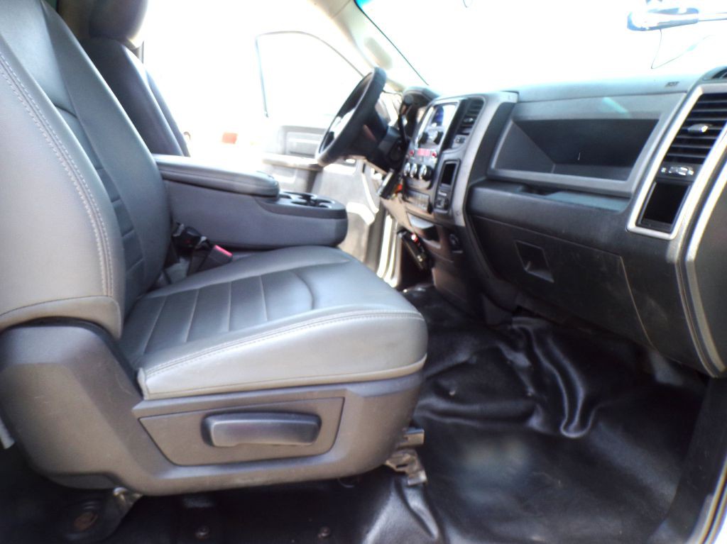2015 RAM 5500 Image 6