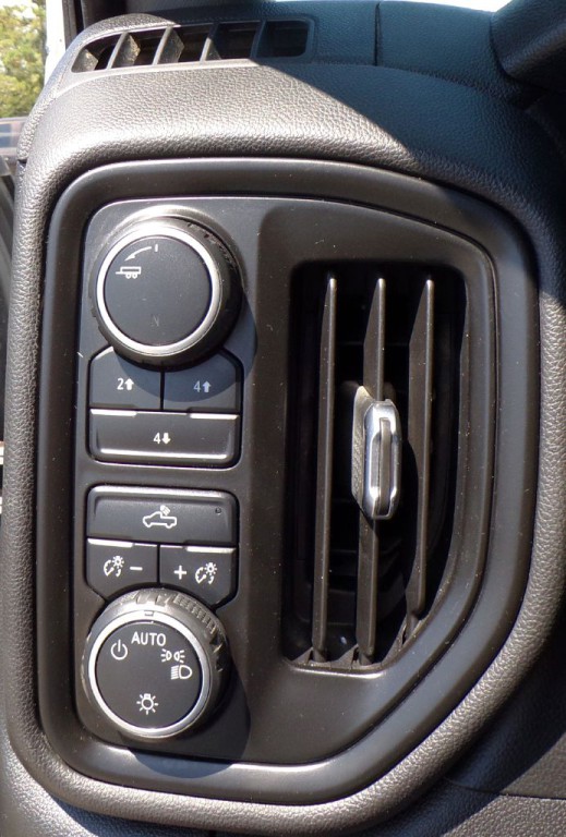 2020 Chevrolet Silverado 1500 Image 11
