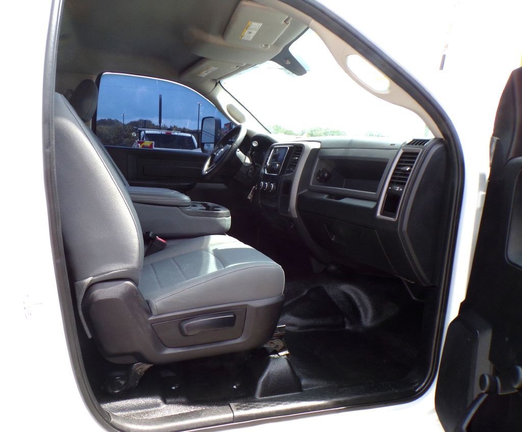 2017 RAM 5500 Image 11