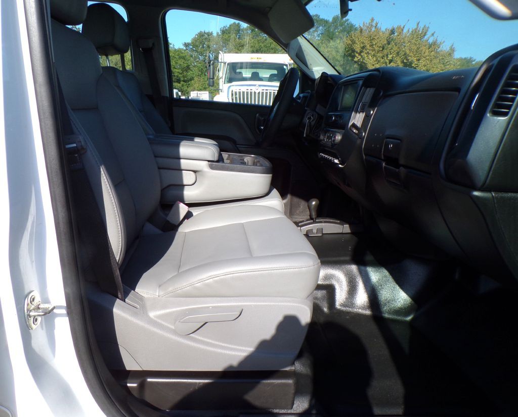 2018 Chevrolet Silverado 1500 Image 13