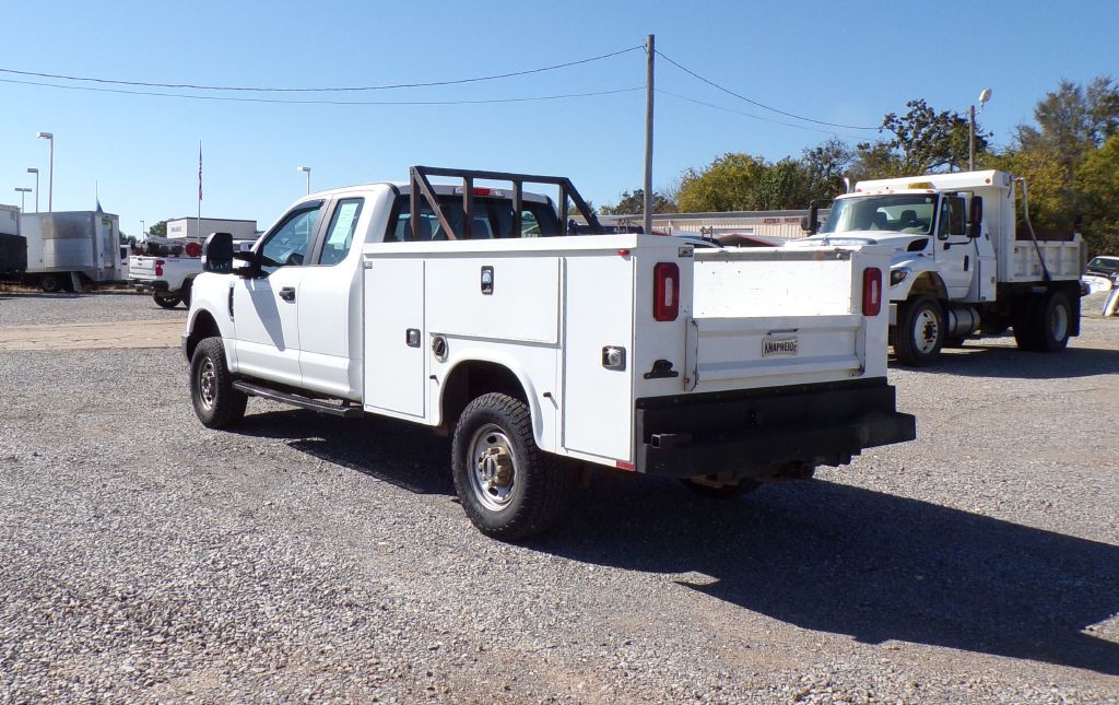 2017 Ford F-250 Image 2