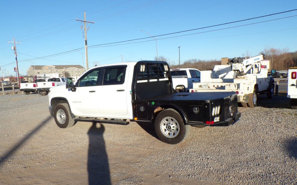 2022 Chevrolet Silverado 1500 Image 2