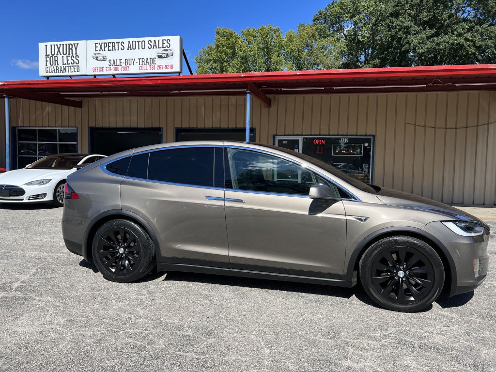 2016 Tesla Model X Image 3