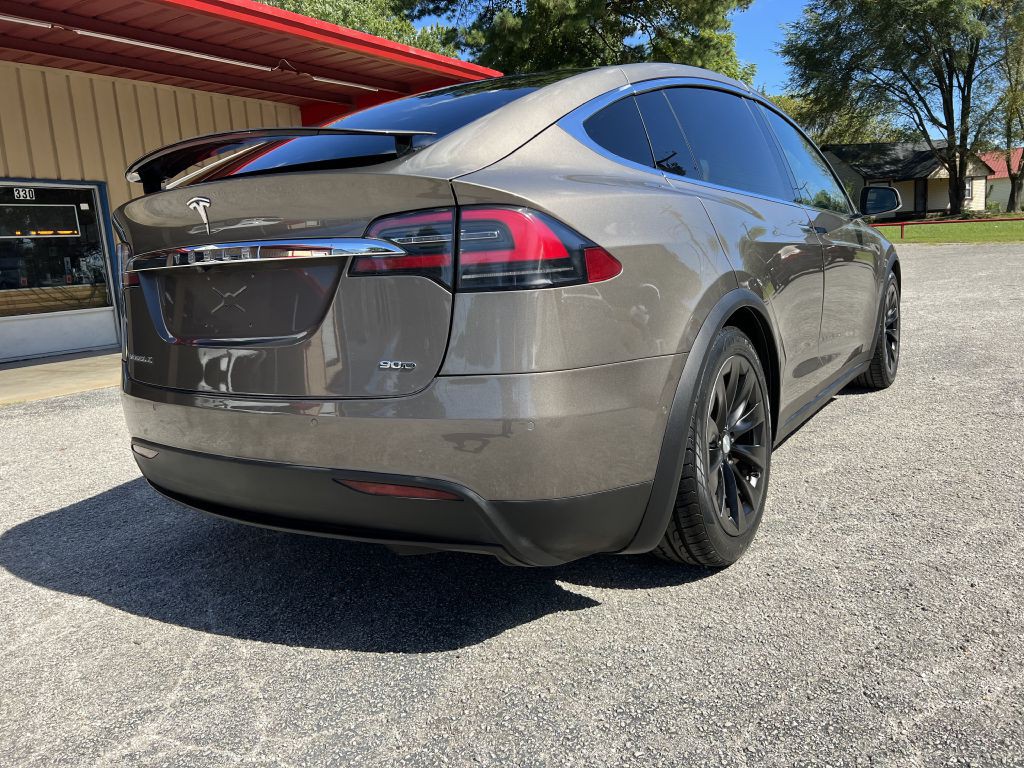 2016 Tesla Model X Image 4