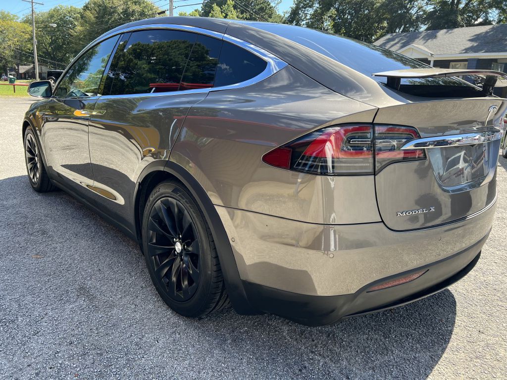 2016 Tesla Model X Image 5
