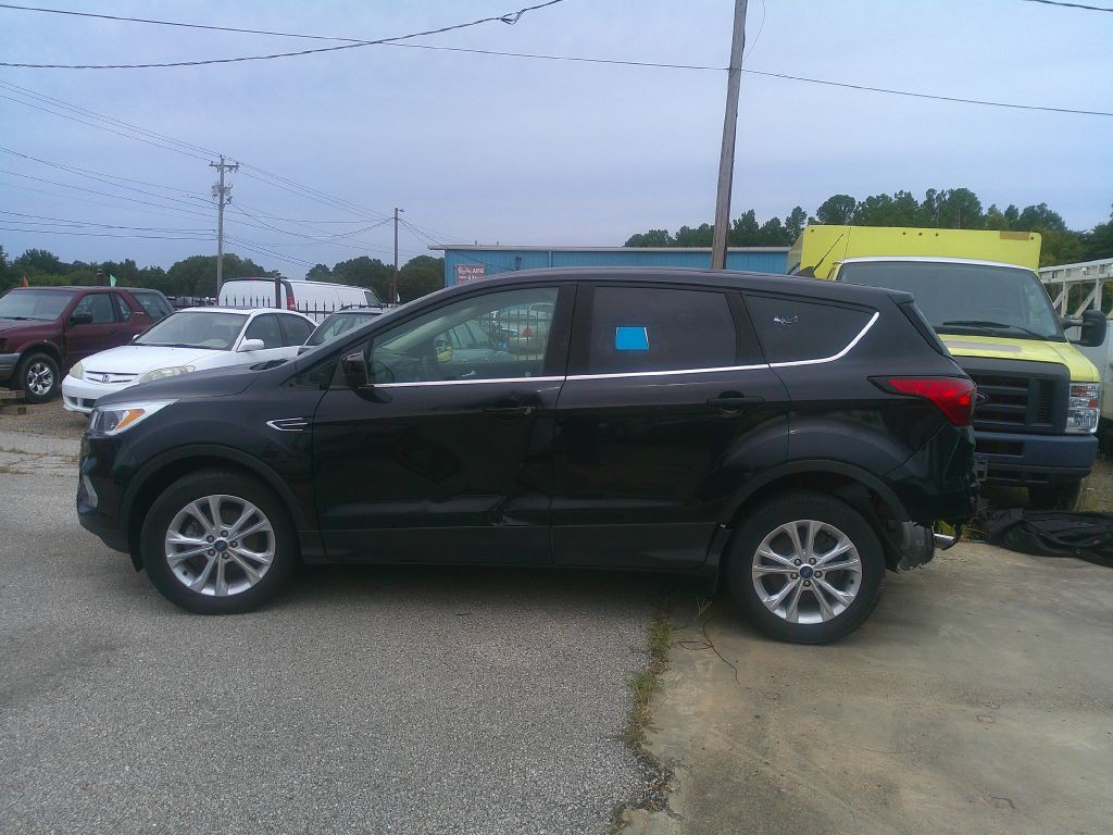 2019 Ford Escape Image 1