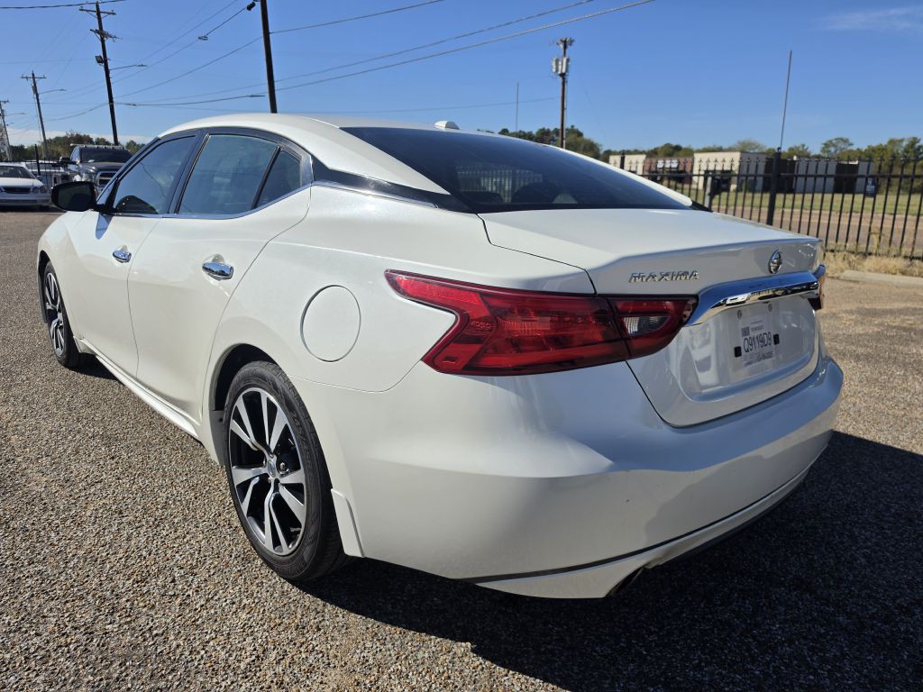 2016 Nissan Maxima Image 4