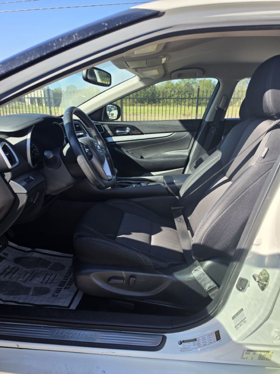 2016 Nissan Maxima Image 9