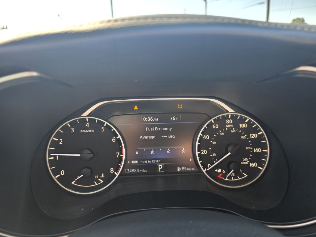 2016 Nissan Maxima Image 11