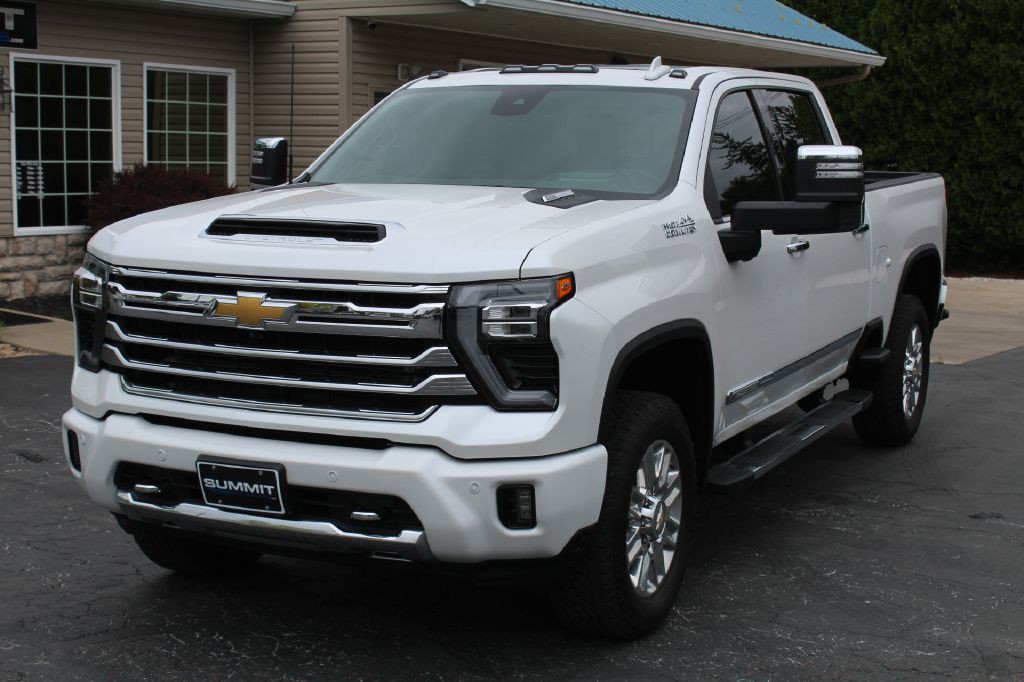 2024 Chevrolet 3500 High Ctry Image 12