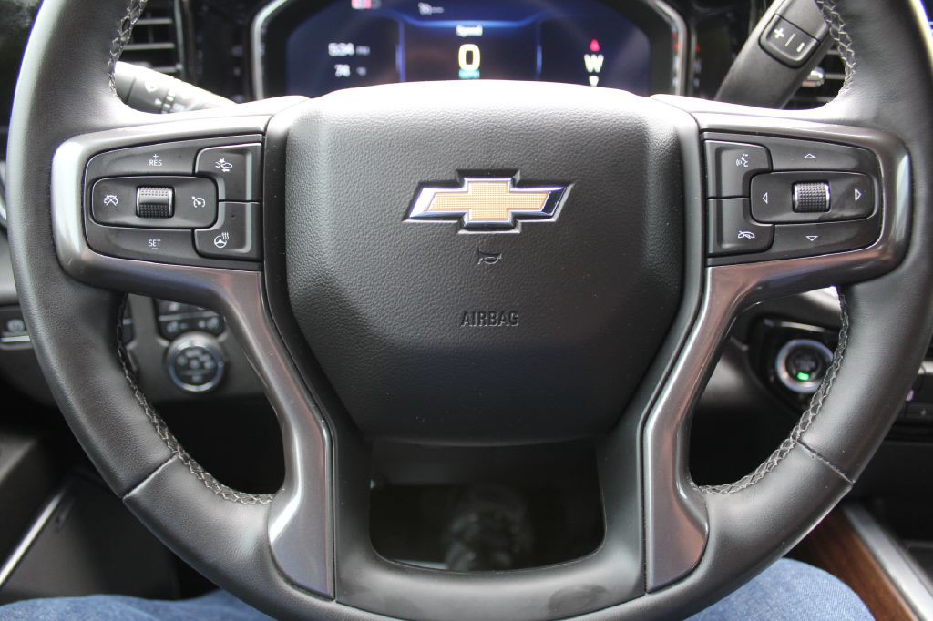 2024 Chevrolet 3500 High Ctry Image 15