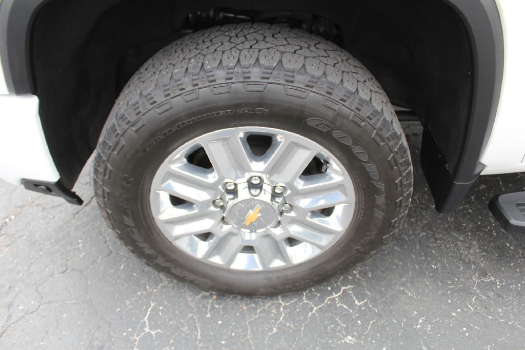 2024 Chevrolet 3500 High Ctry Image 36