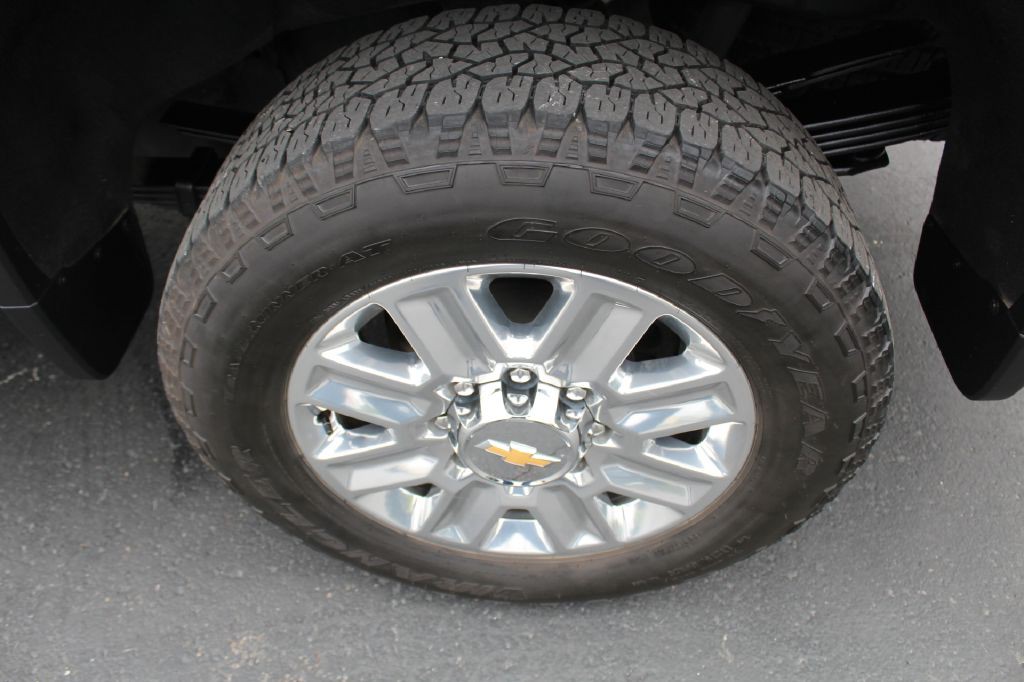 2024 Chevrolet 3500 High Ctry Image 37