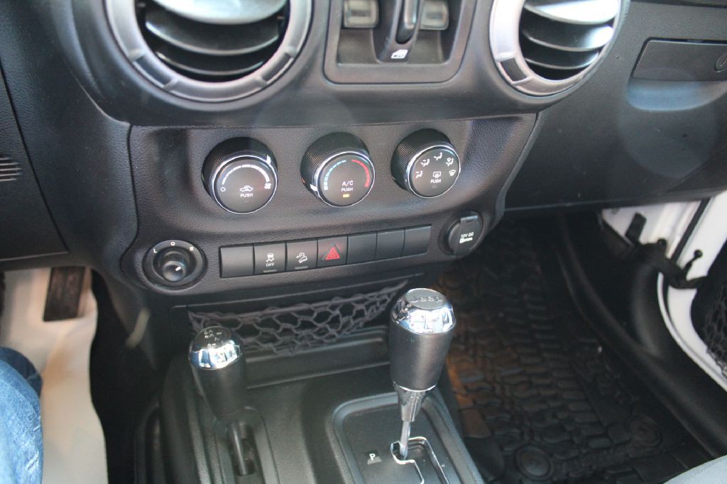 2018 Jeep Wrangler Image 16
