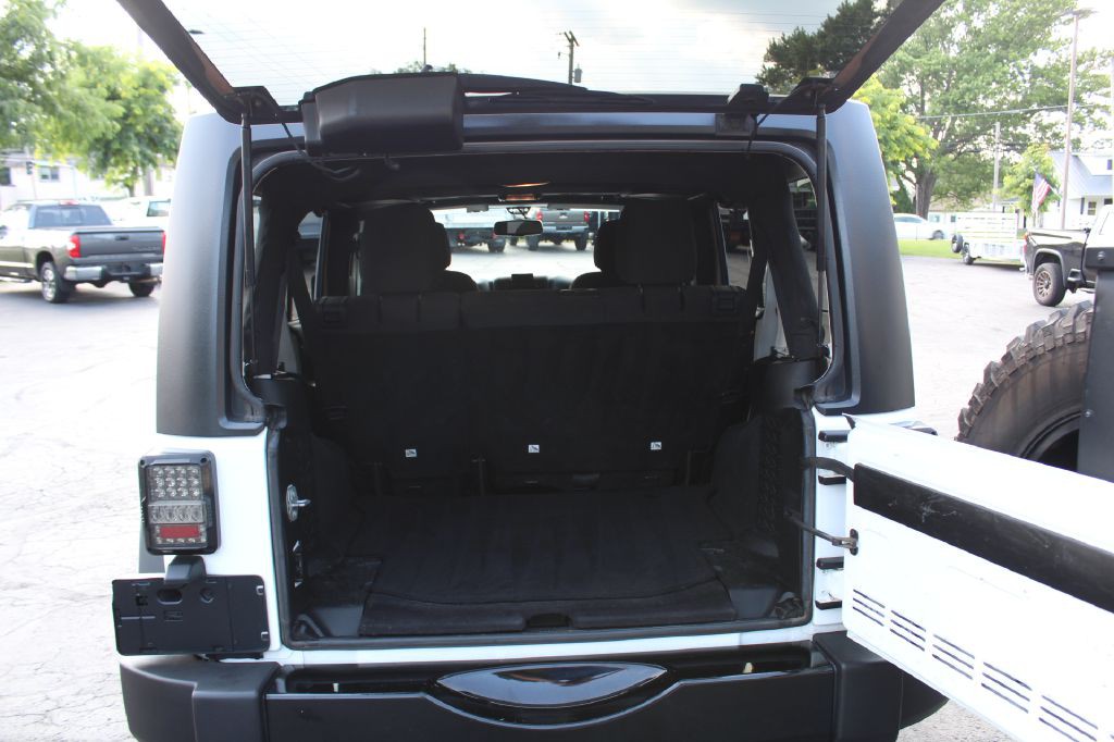 2018 Jeep Wrangler Image 34