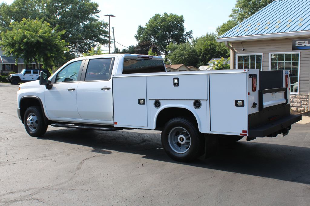 2023 Chevrolet 3500 Wt Drw Sb Image 3