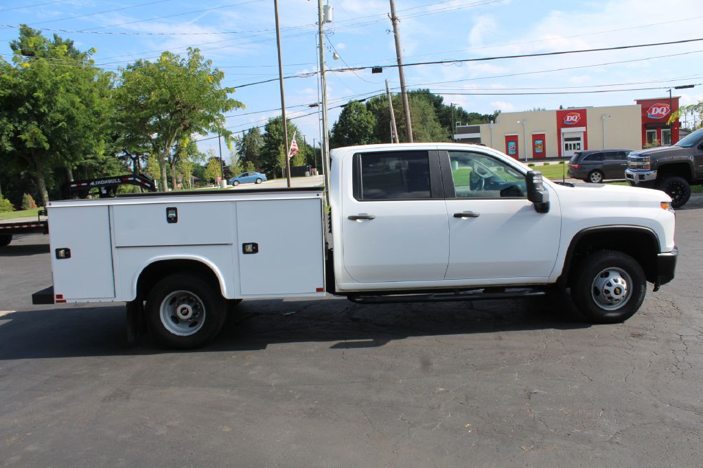 2023 Chevrolet 3500 Wt Drw Sb Image 8