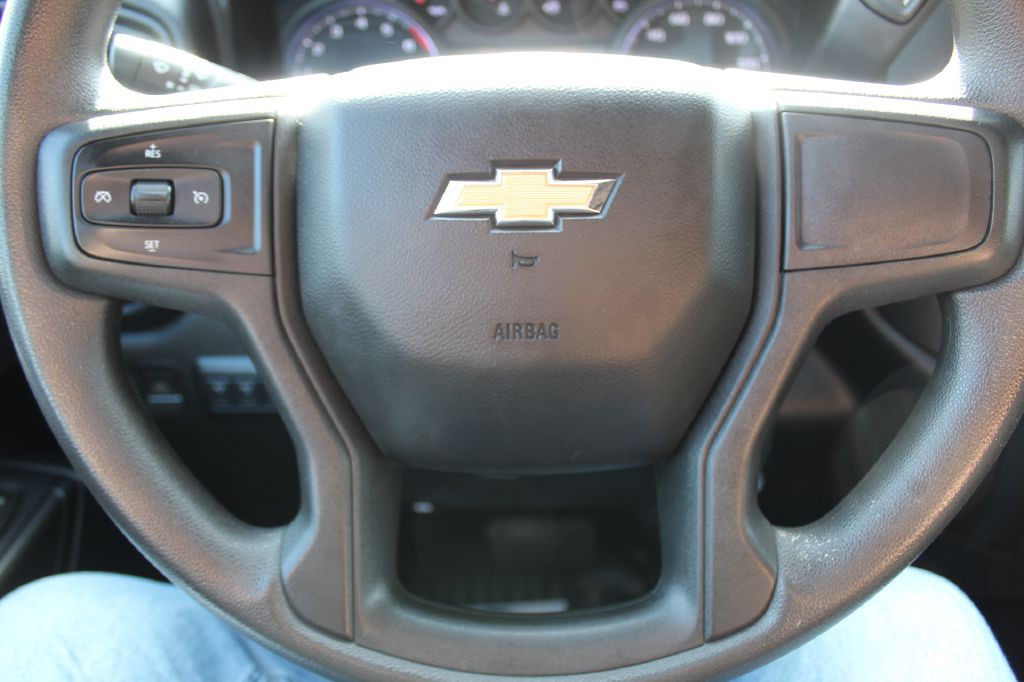 2023 Chevrolet 3500 Wt Drw Sb Image 15