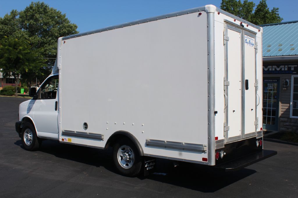 2021 Chevrolet Express Image 3