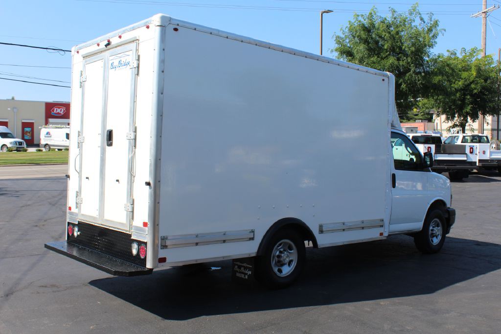 2021 Chevrolet Express Image 7