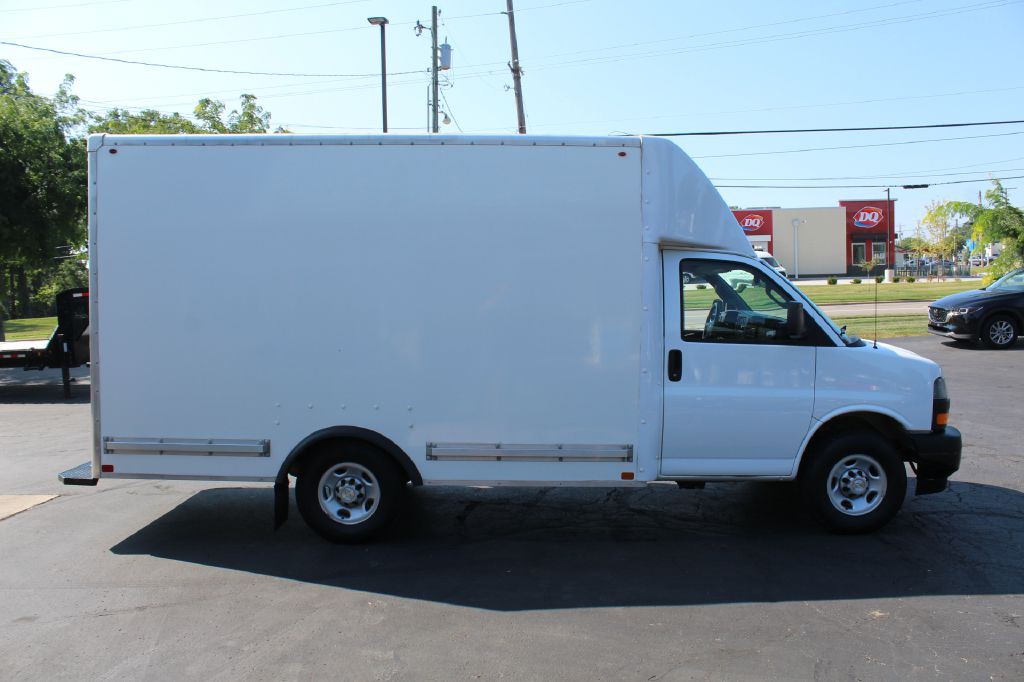 2021 Chevrolet Express Image 8