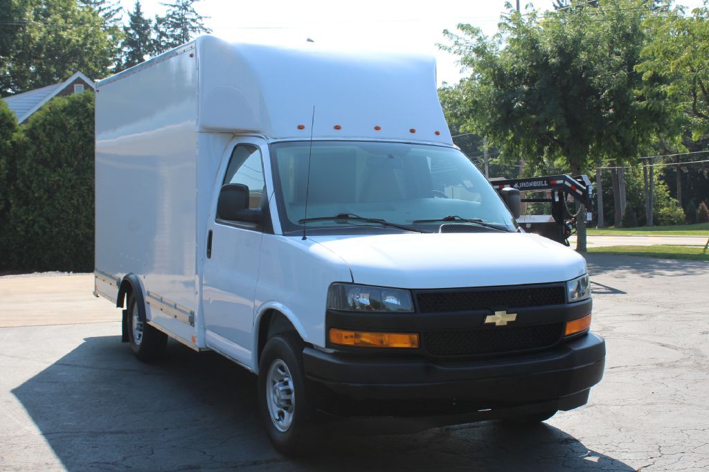 2021 Chevrolet Express Image 10
