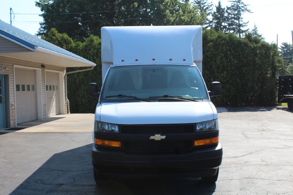2021 Chevrolet Express Image 11