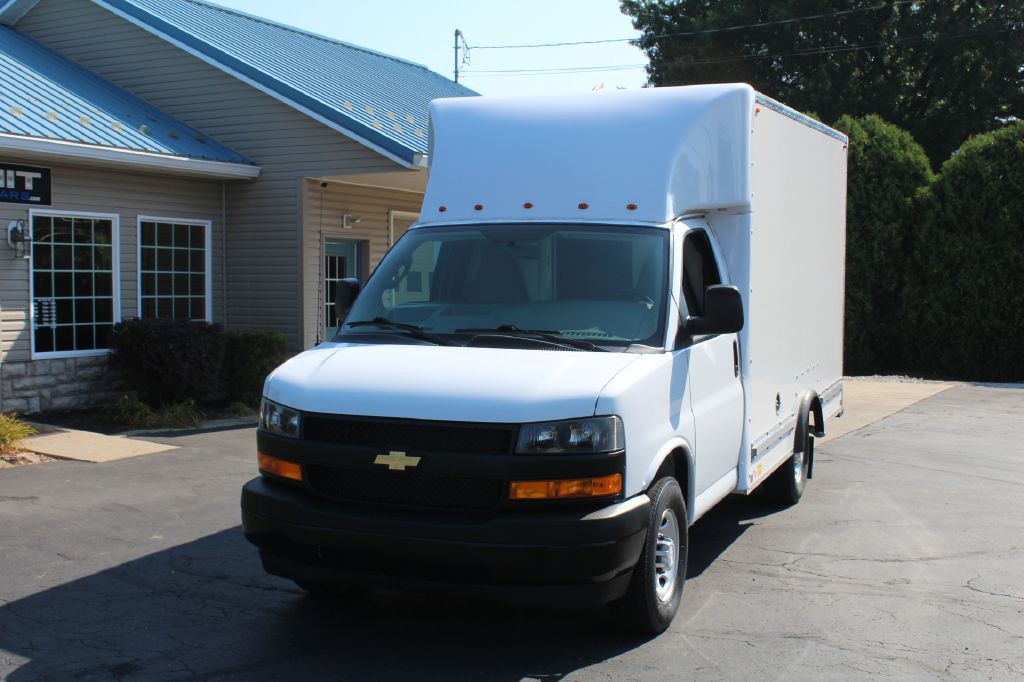 2021 Chevrolet Express Image 12
