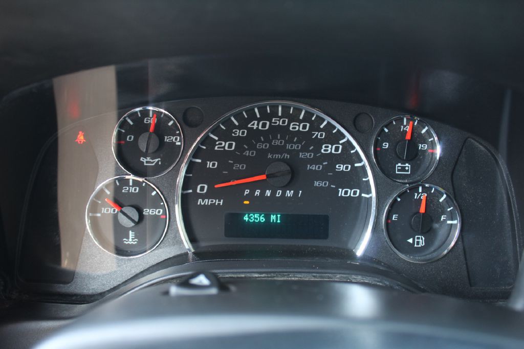 2021 Chevrolet Express Image 14