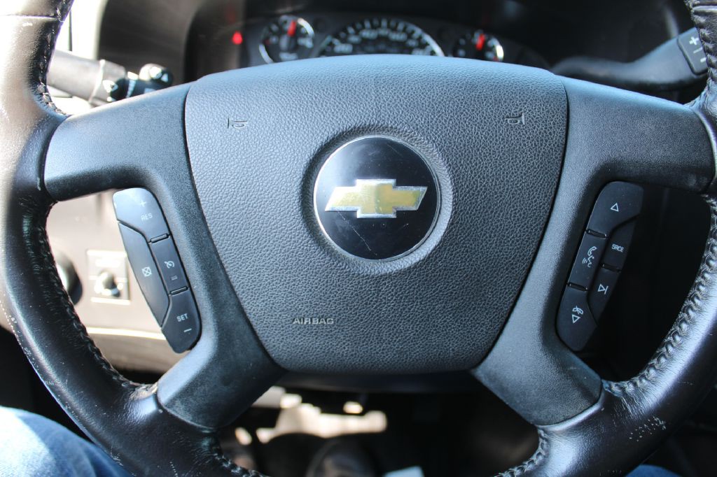 2021 Chevrolet Express Image 15