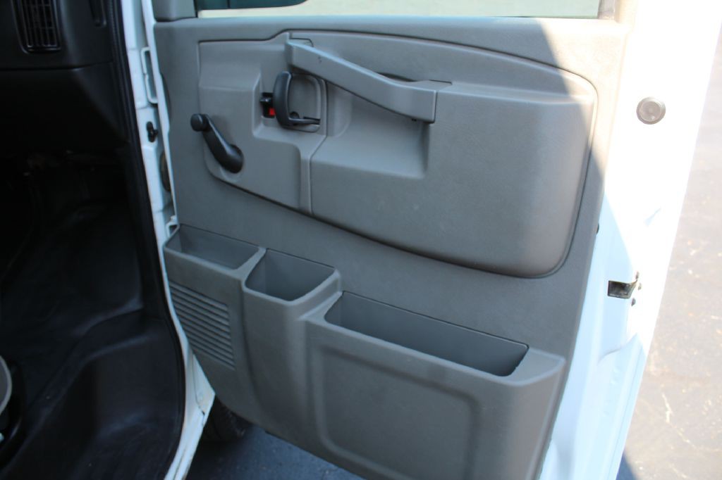 2021 Chevrolet Express Image 23