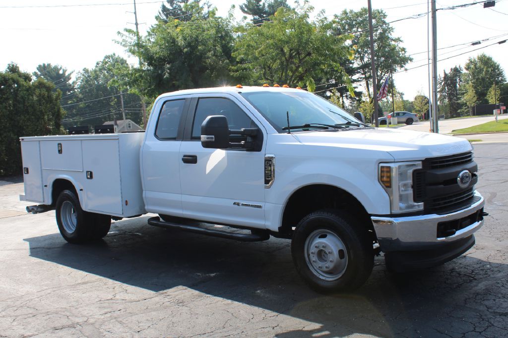 2017 Ford F-350 Image 9
