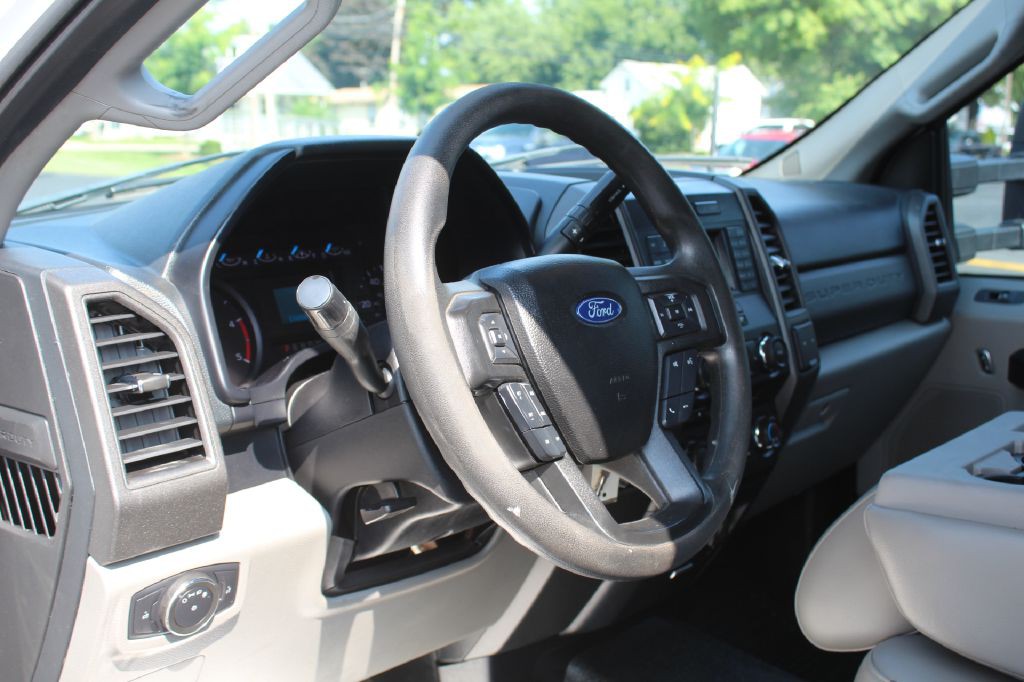 2017 Ford F-350 Image 13