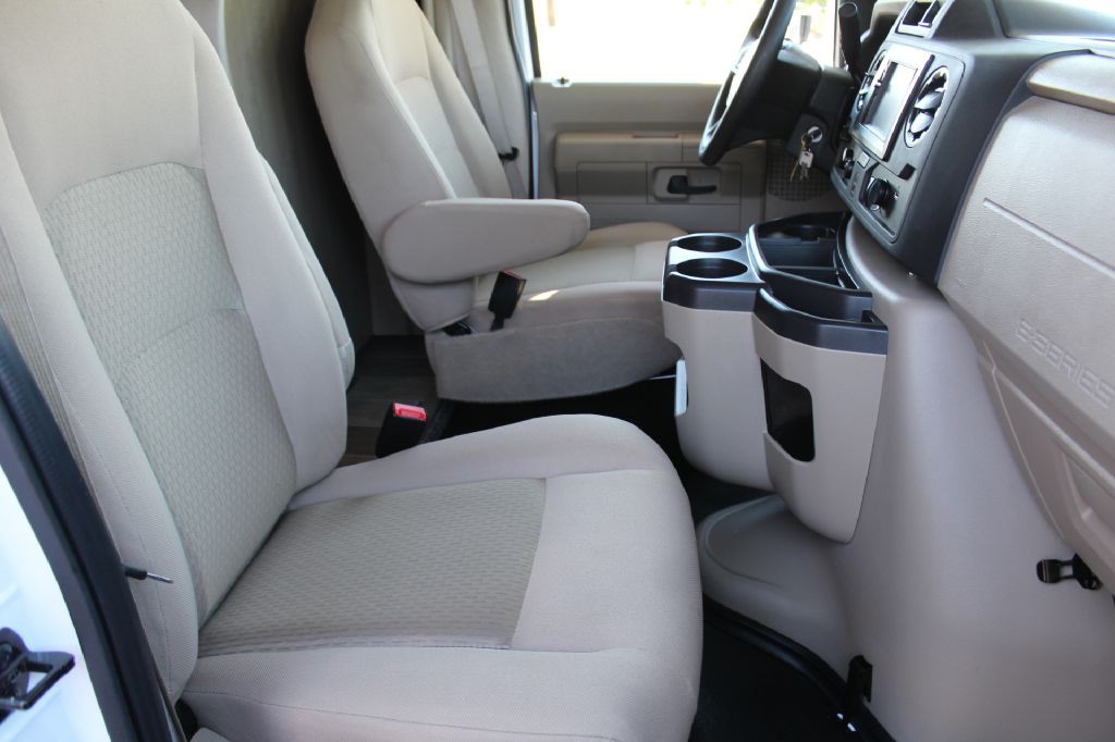 2022 Ford Econoline Image 66